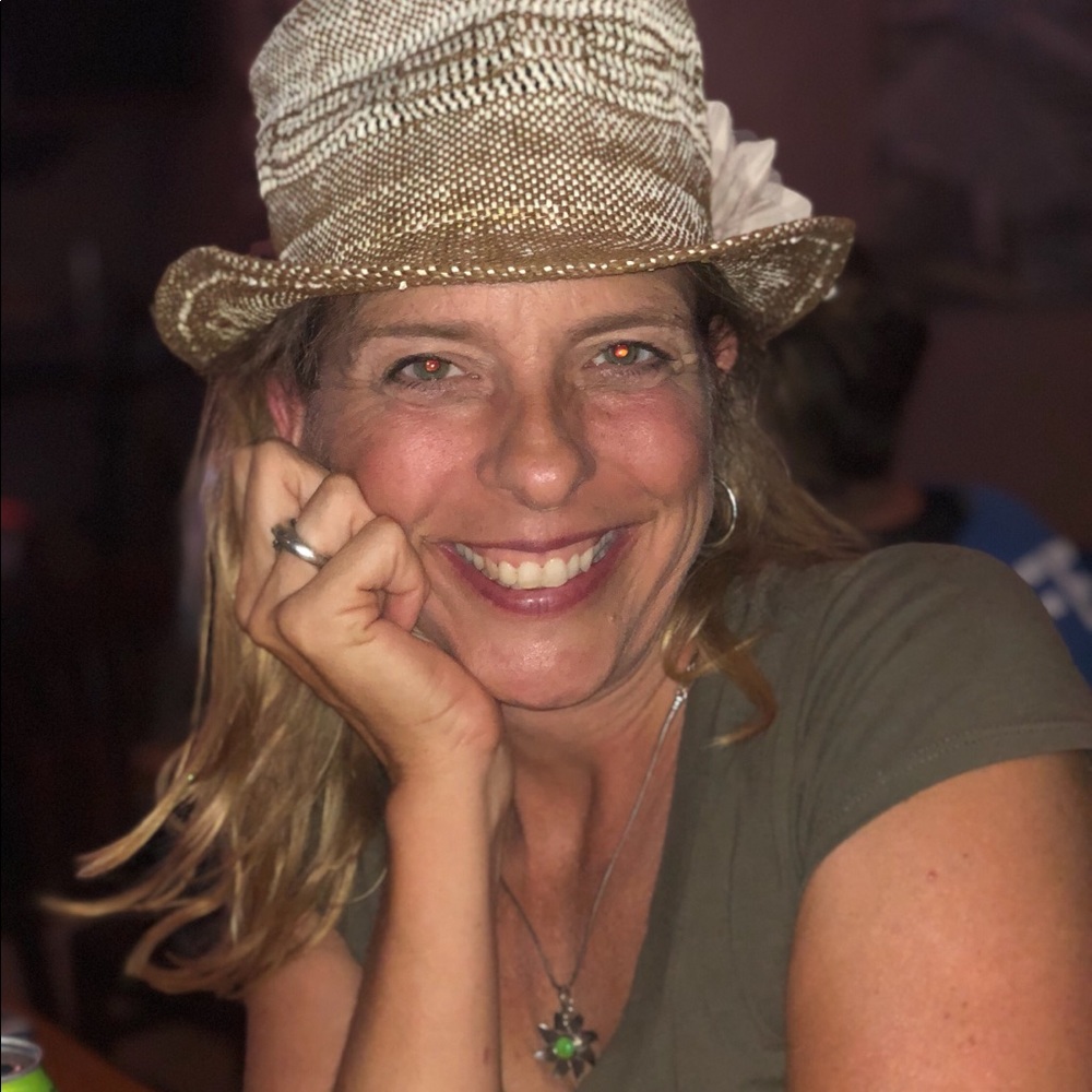 Meet your Posher, Jennifer